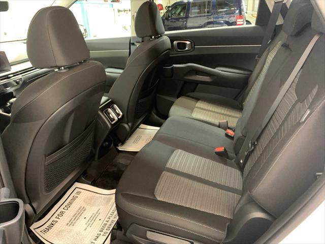 new 2025 Kia Sorento car, priced at $34,125