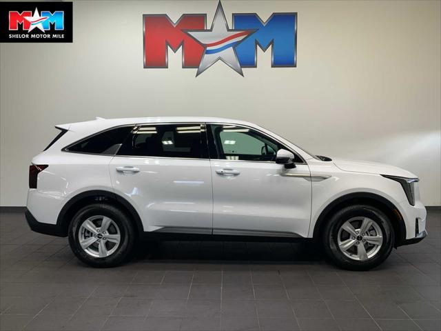 new 2025 Kia Sorento car, priced at $33,094