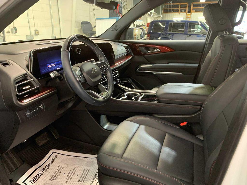 used 2024 Chevrolet Traverse car, priced at $47,985
