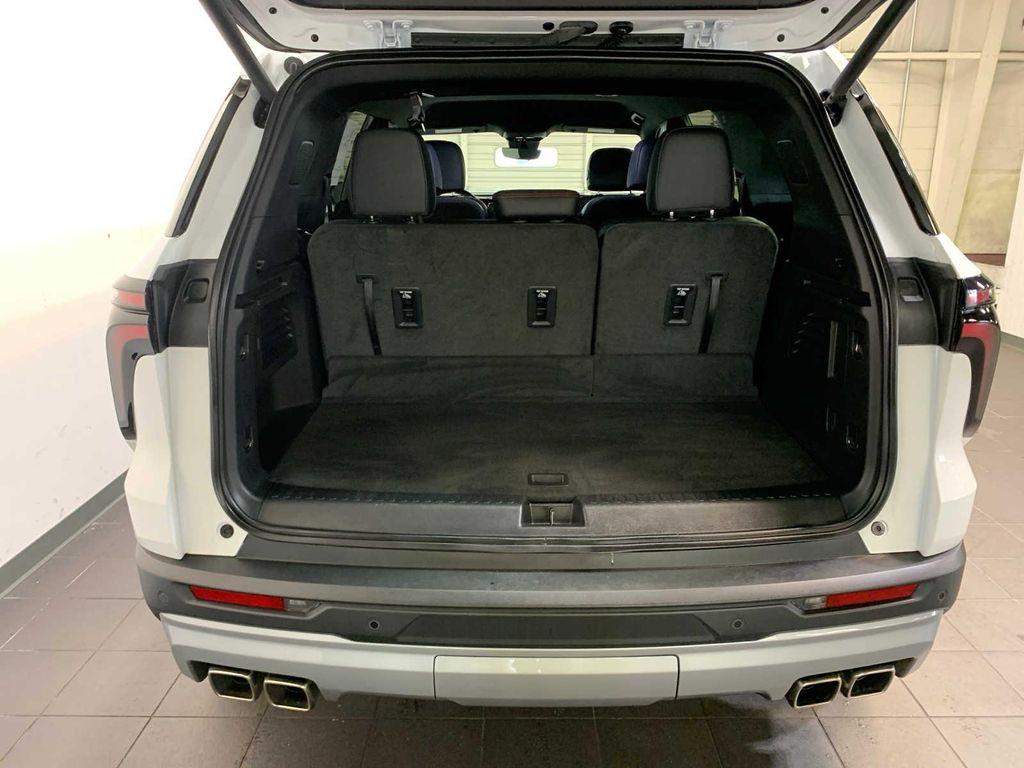 used 2024 Chevrolet Traverse car, priced at $47,985