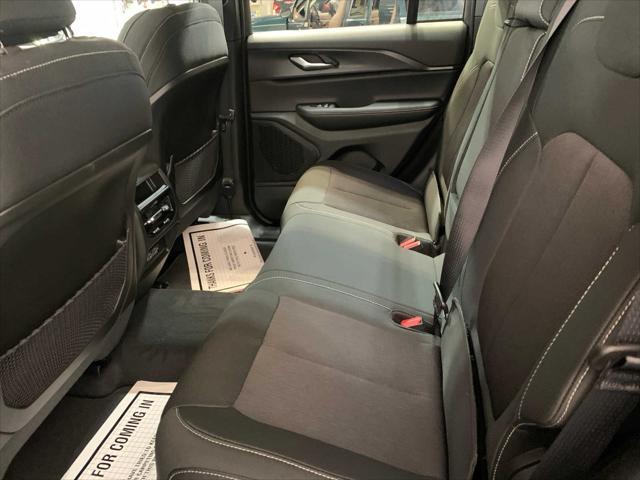 new 2025 Jeep Grand Cherokee car, priced at $41,870