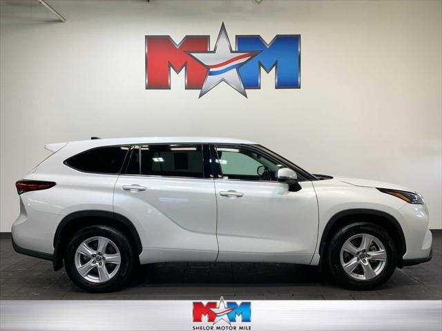 used 2022 Toyota Highlander car, priced at $34,989