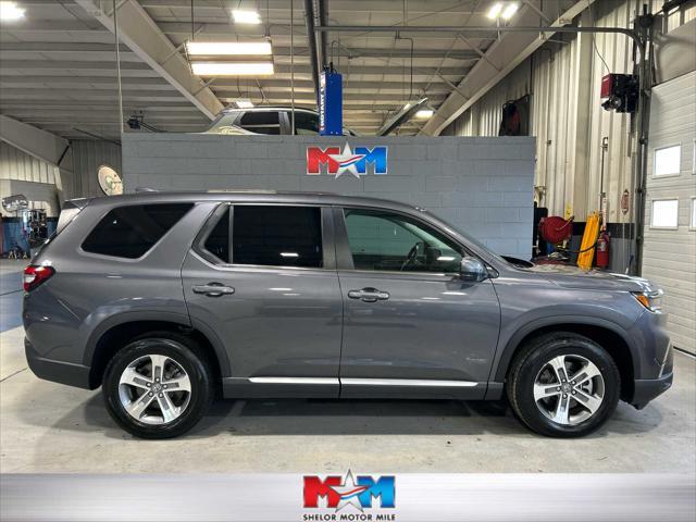 used 2025 Honda Pilot car, priced at $48,989