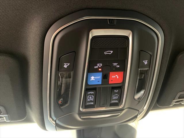 new 2025 Jeep Grand Cherokee car, priced at $43,415