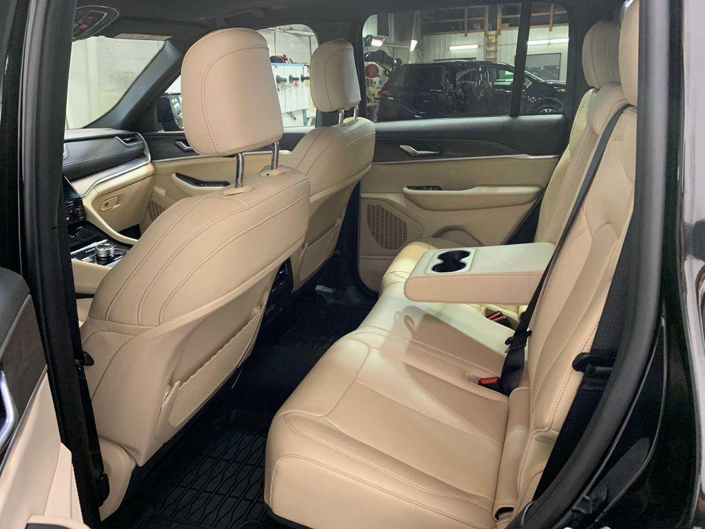 used 2024 Jeep Grand Cherokee car, priced at $42,985