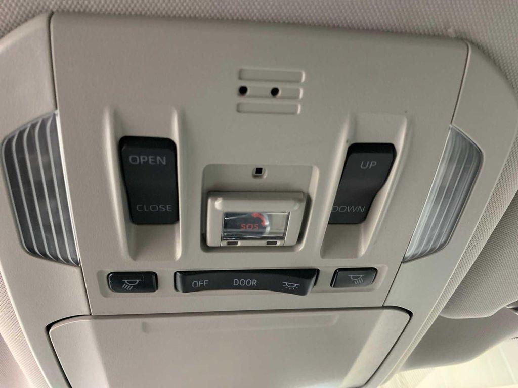 used 2021 Toyota Highlander car, priced at $30,489