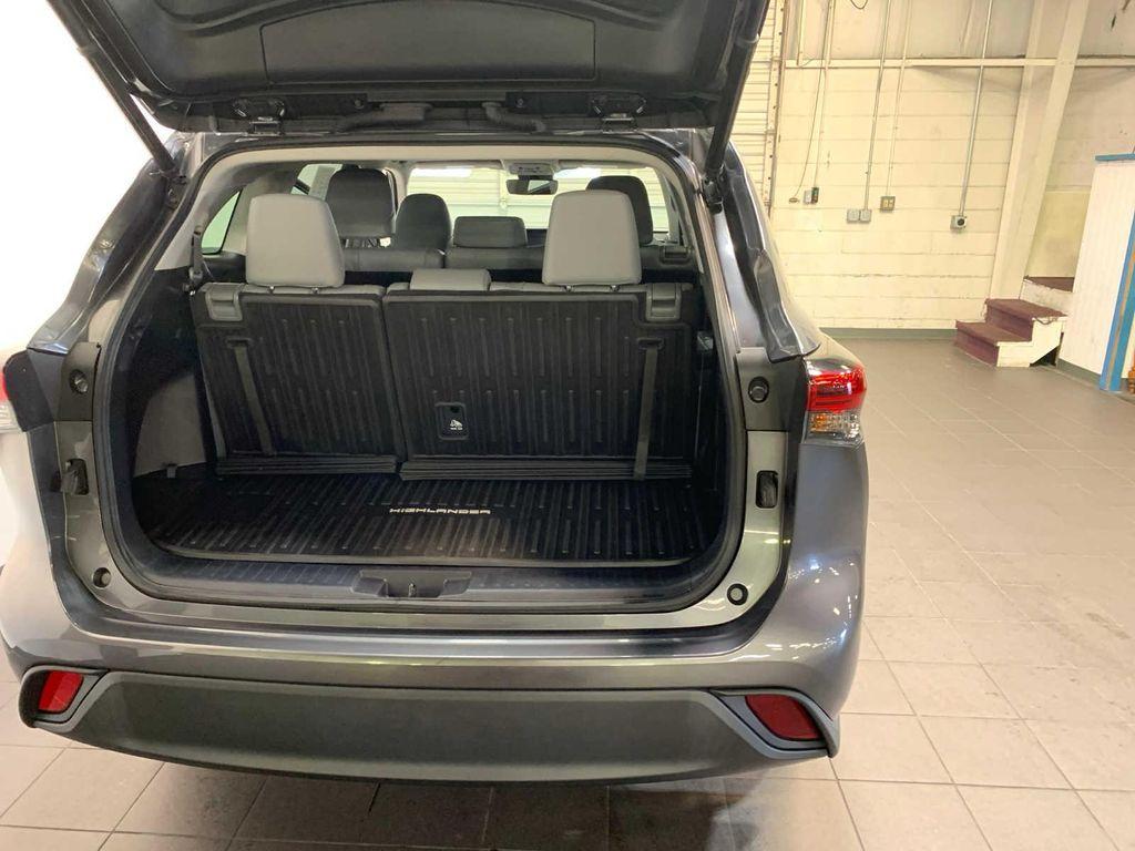 used 2021 Toyota Highlander car, priced at $30,489