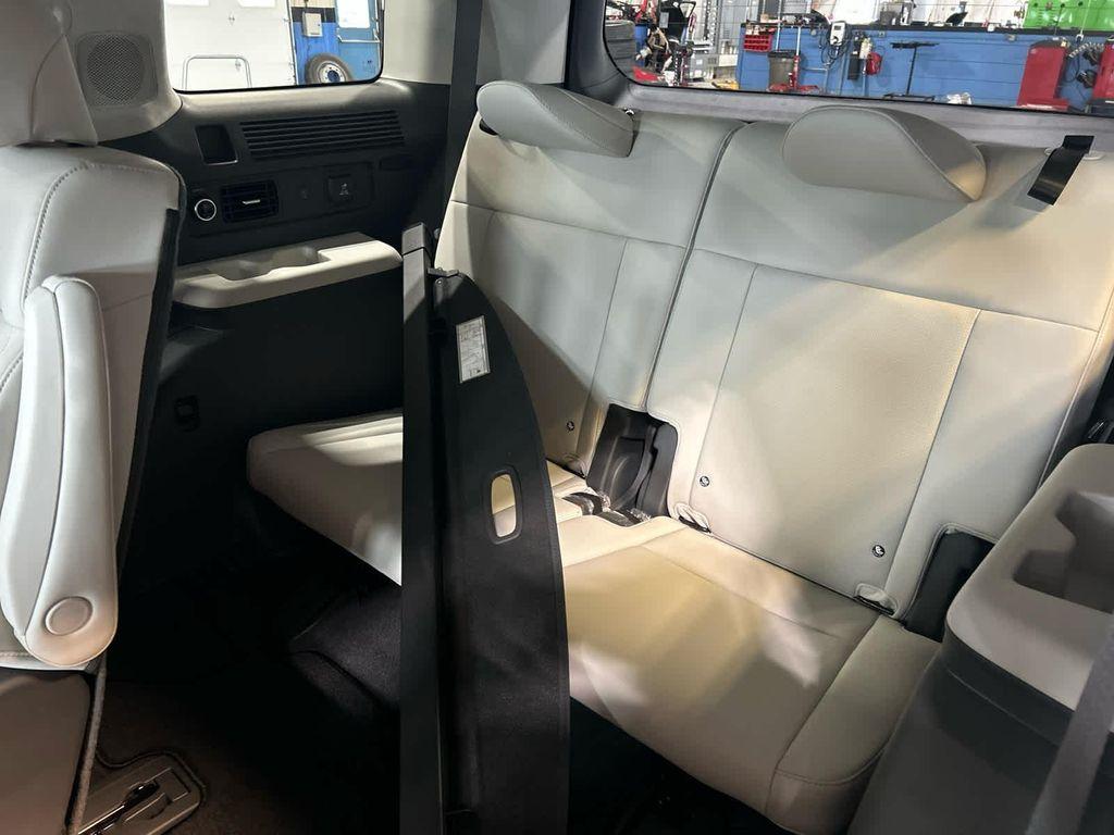 new 2025 Hyundai SANTA FE HEV car, priced at $47,997