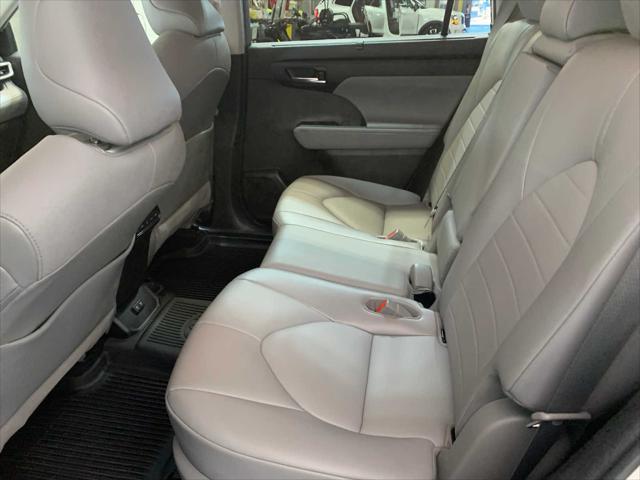 used 2021 Toyota Highlander car, priced at $36,389