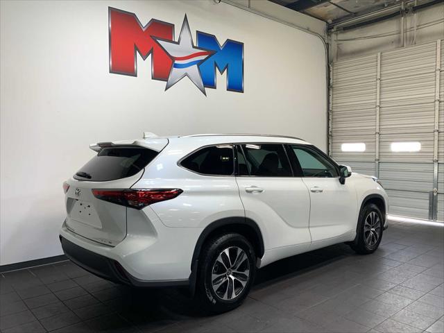 used 2021 Toyota Highlander car, priced at $36,389