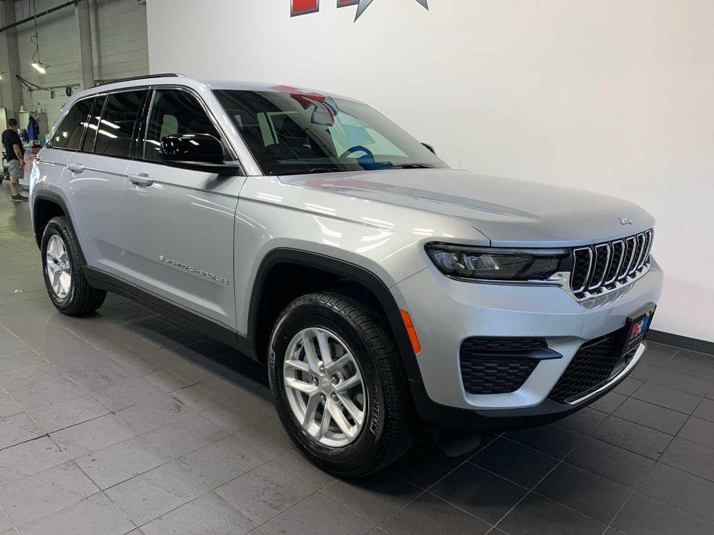 new 2025 Jeep Grand Cherokee car, priced at $42,965