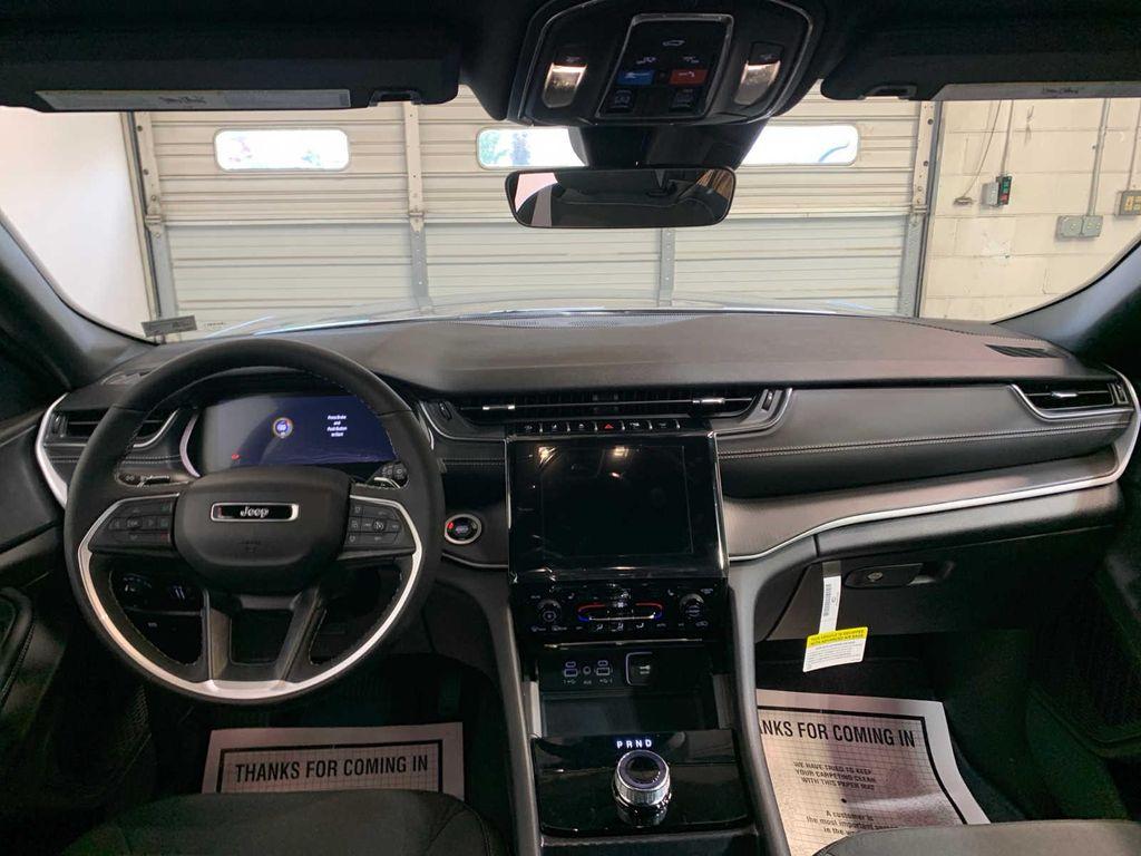 new 2025 Jeep Grand Cherokee car, priced at $42,965