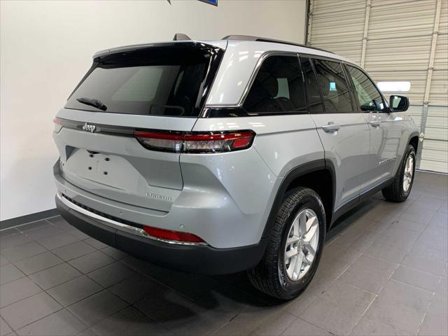 new 2025 Jeep Grand Cherokee car, priced at $43,415