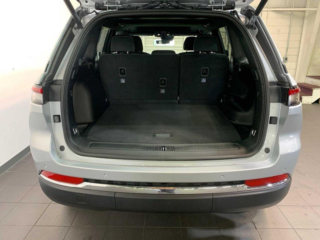 new 2025 Jeep Grand Cherokee car, priced at $42,965