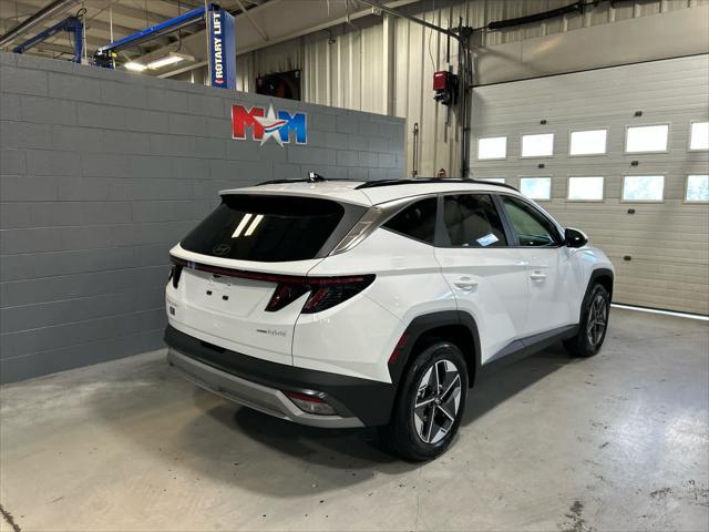 new 2025 Hyundai TUCSON Hybrid car, priced at $38,415