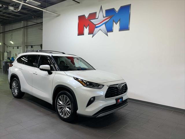 used 2021 Toyota Highlander car, priced at $40,789