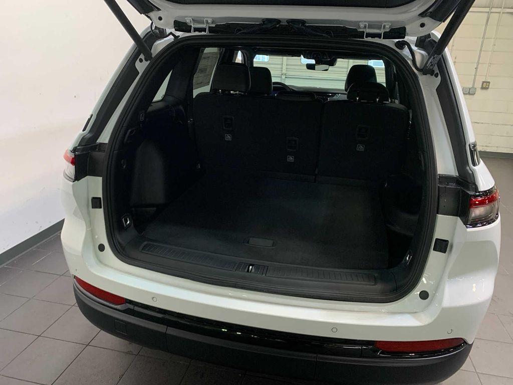 new 2025 Jeep Grand Cherokee car, priced at $50,635