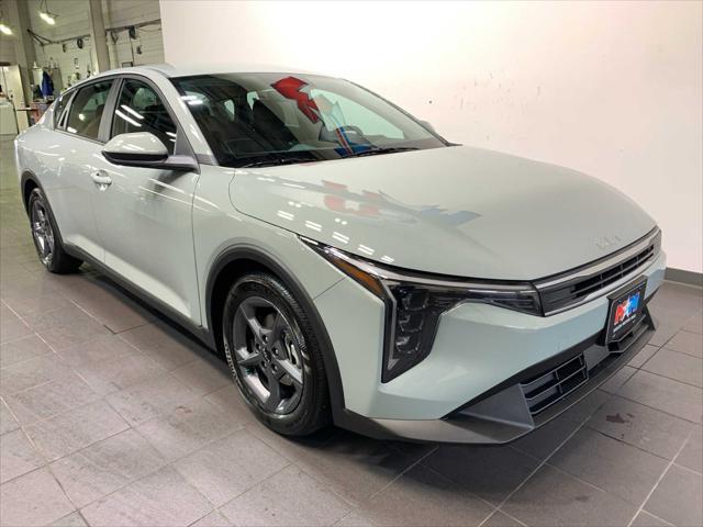 new 2025 Kia K4 car, priced at $23,928