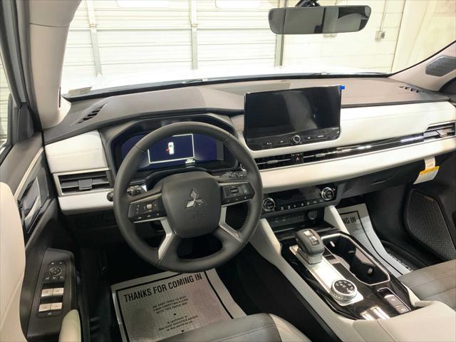 new 2025 Mitsubishi Outlander car, priced at $40,715