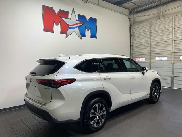 used 2021 Toyota Highlander Hybrid car, priced at $32,485