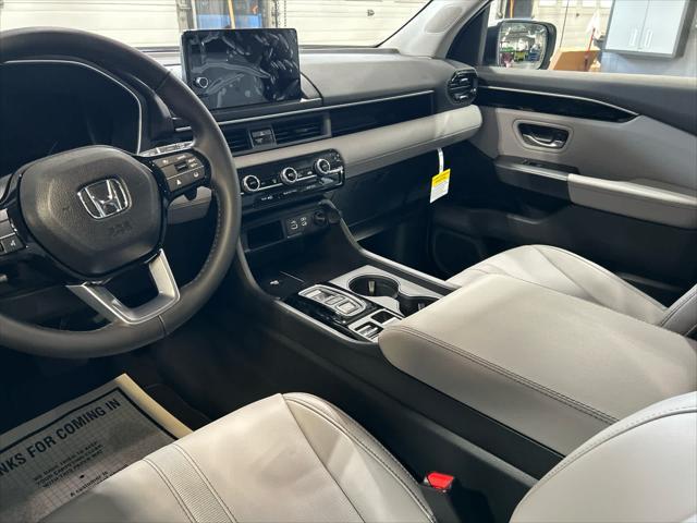 new 2025 Honda Pilot car, priced at $47,505