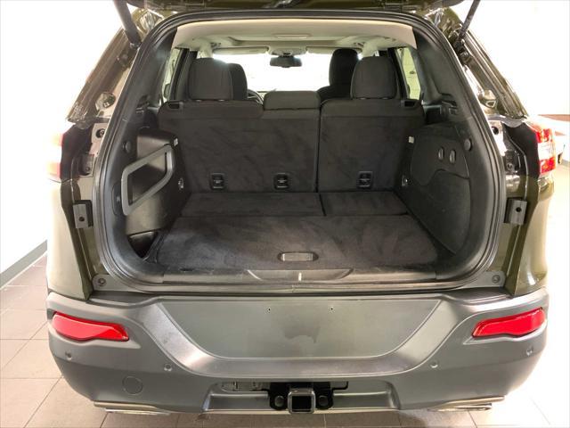 used 2017 Jeep Cherokee car, priced at $17,989