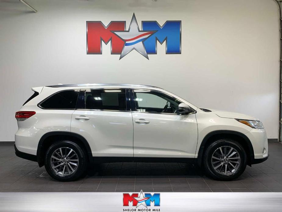 used 2019 Toyota Highlander car, priced at $28,988