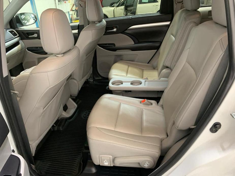 used 2019 Toyota Highlander car, priced at $28,988