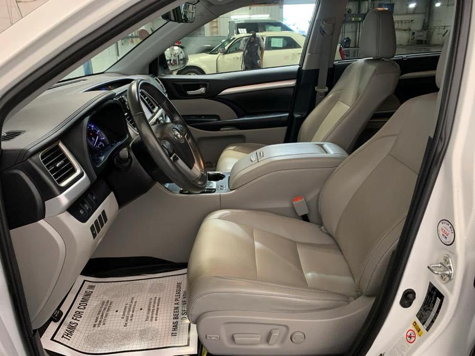 used 2019 Toyota Highlander car, priced at $28,988