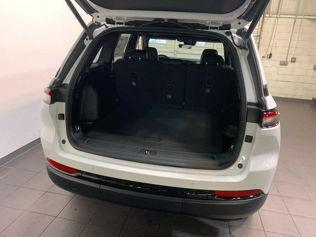 new 2025 Jeep Grand Cherokee car, priced at $50,635