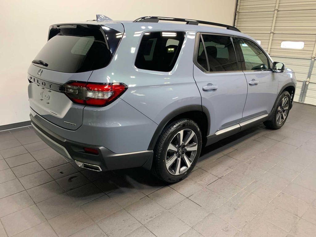 used 2024 Honda Pilot car, priced at $42,789