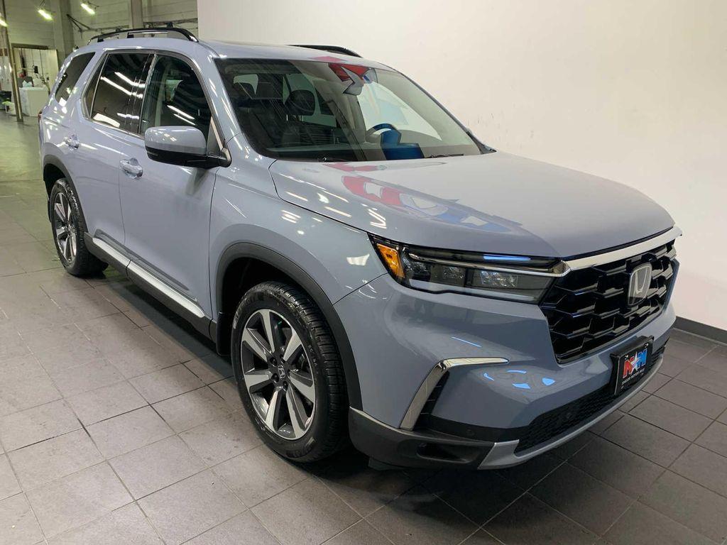used 2024 Honda Pilot car, priced at $42,789