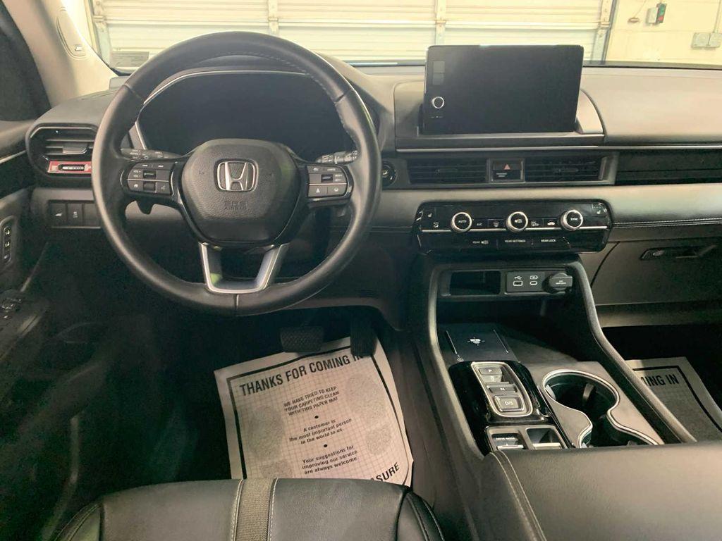 used 2024 Honda Pilot car, priced at $42,789