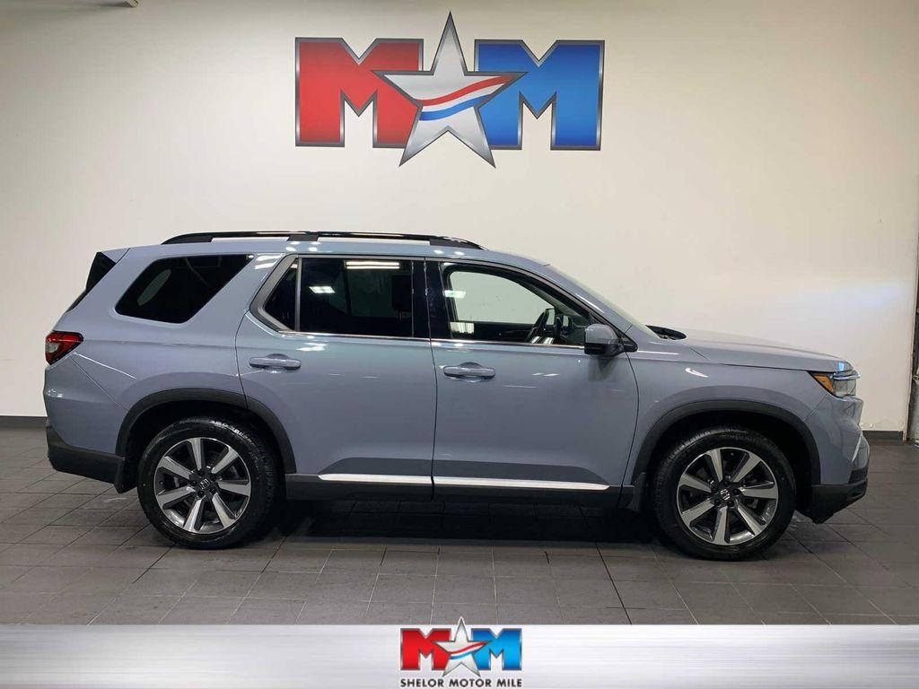 used 2024 Honda Pilot car, priced at $42,789