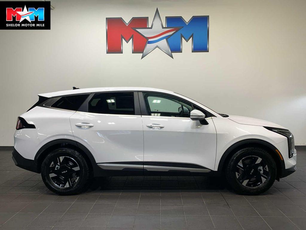 new 2026 Kia Sportage car, priced at $31,007