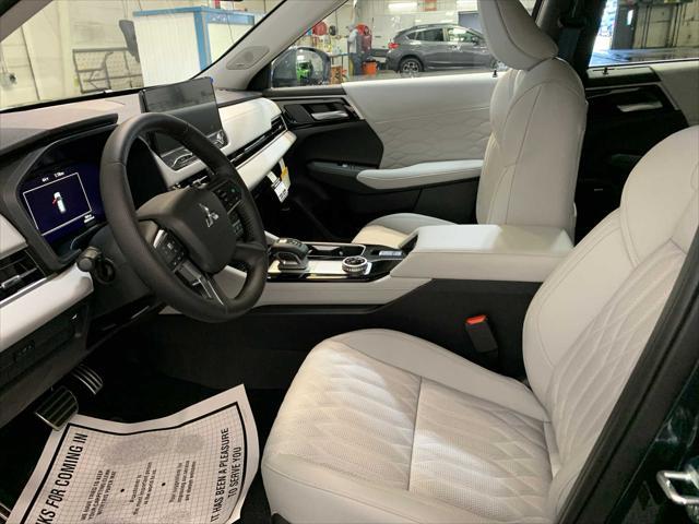 new 2025 Mitsubishi Outlander car, priced at $41,520