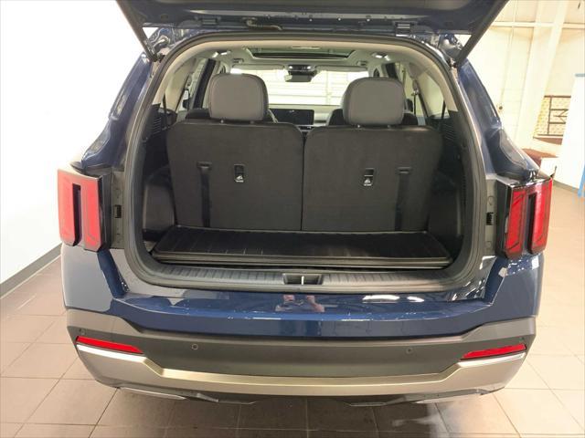 new 2025 Kia Sorento car, priced at $42,111