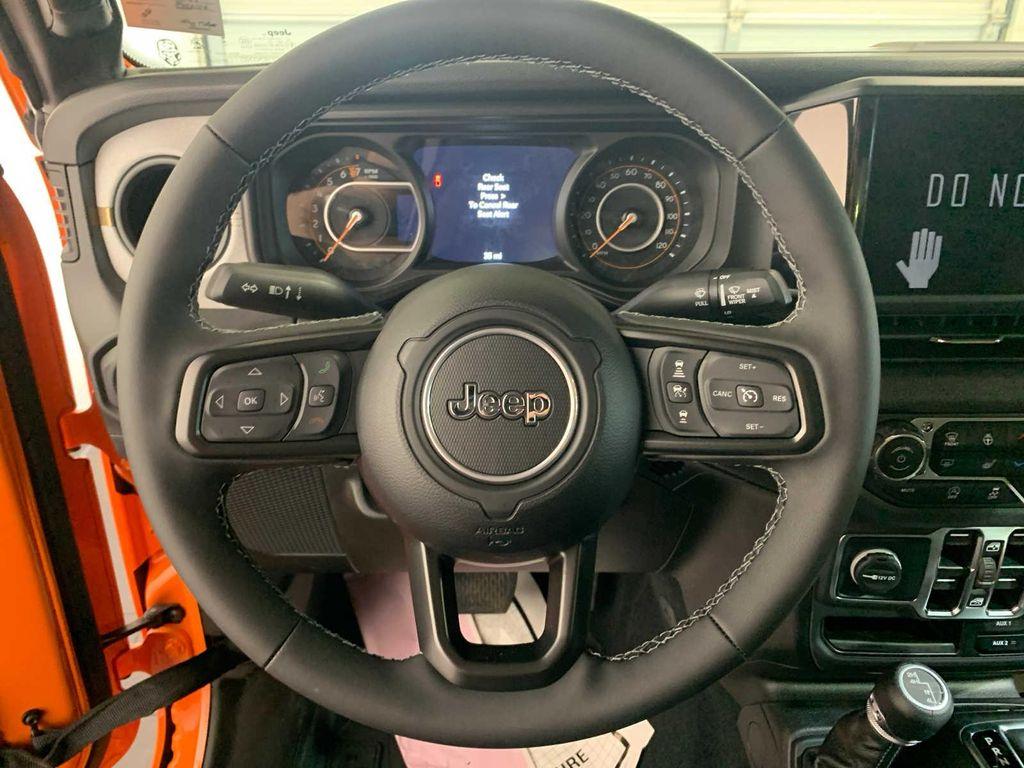 new 2025 Jeep Gladiator car, priced at $47,700