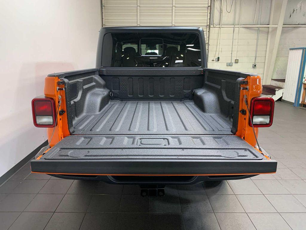 new 2025 Jeep Gladiator car, priced at $47,700