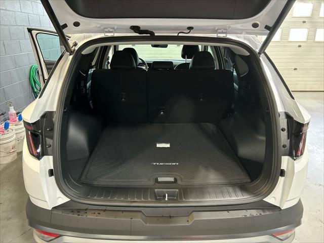 new 2025 Hyundai TUCSON Hybrid car, priced at $38,940