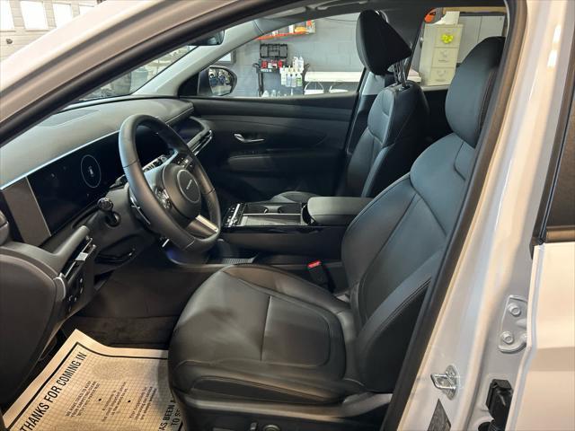 new 2025 Hyundai TUCSON Hybrid car, priced at $38,940