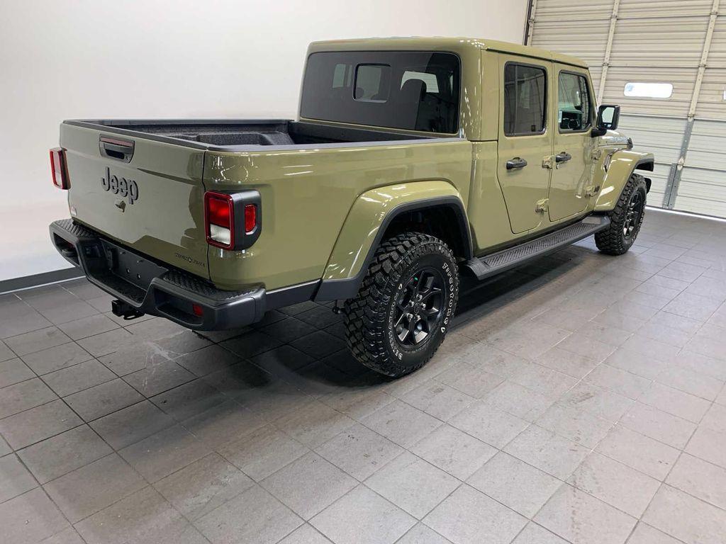 new 2025 Jeep Gladiator car, priced at $47,905