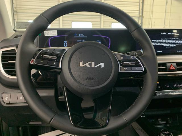 new 2025 Kia Seltos car, priced at $28,010