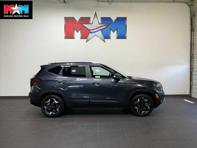new 2025 Kia Seltos car, priced at $28,010