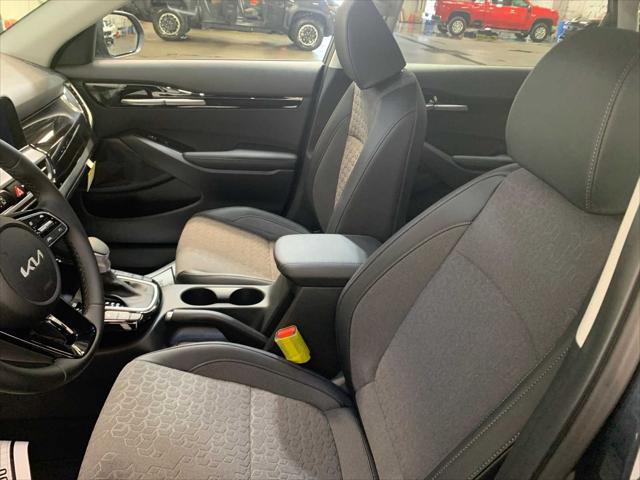 new 2025 Kia Seltos car, priced at $28,010