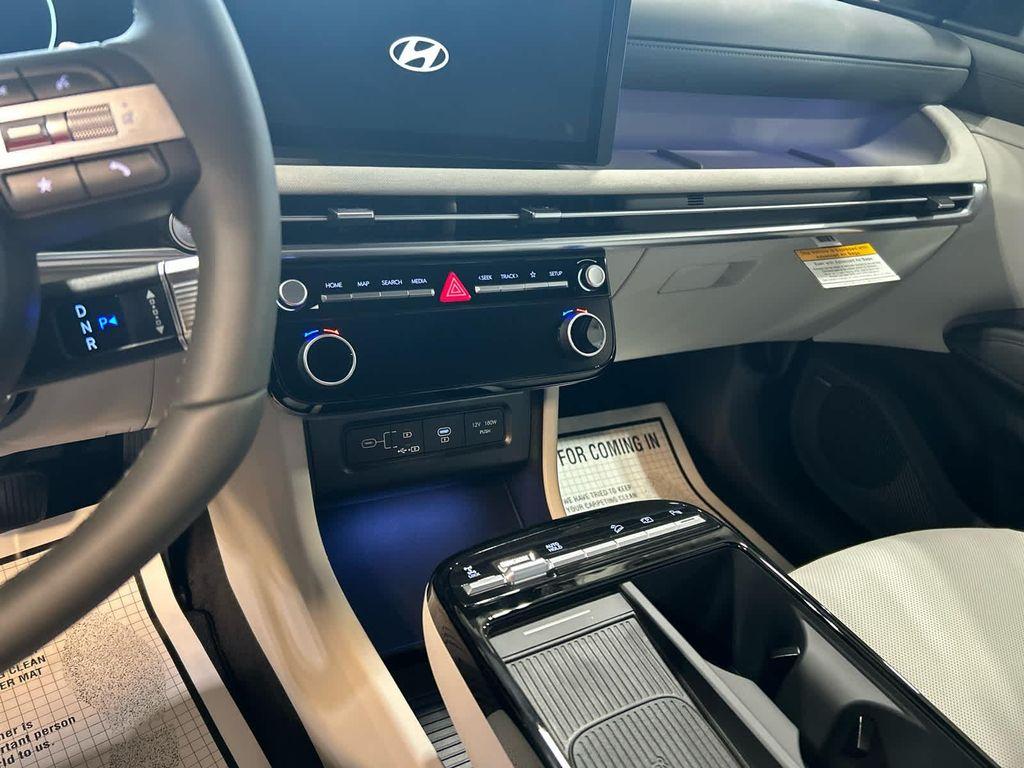 new 2025 Hyundai TUCSON Hybrid car, priced at $41,983