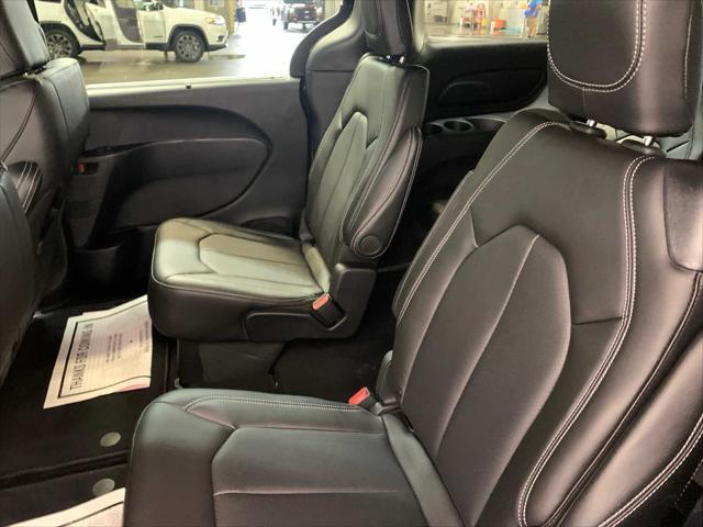 new 2025 Chrysler Pacifica car, priced at $45,940