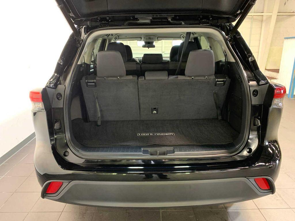 used 2022 Toyota Highlander car, priced at $35,489