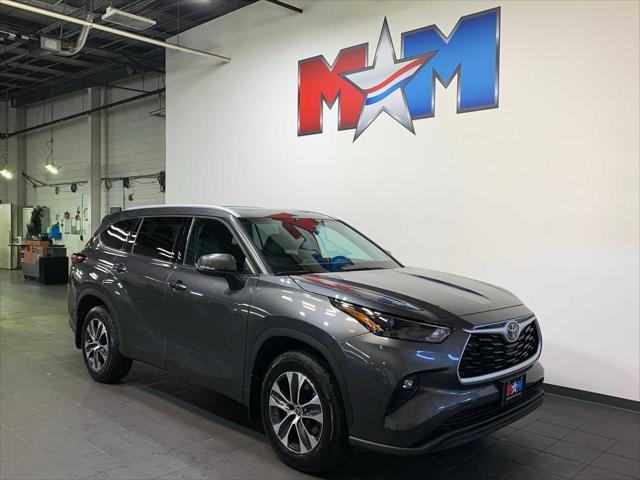 used 2022 Toyota Highlander car, priced at $41,989