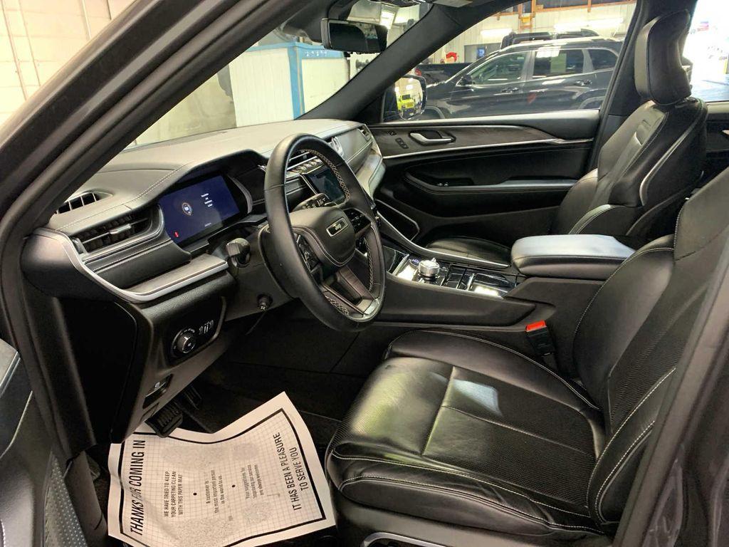 used 2022 Jeep Grand Cherokee car, priced at $40,989